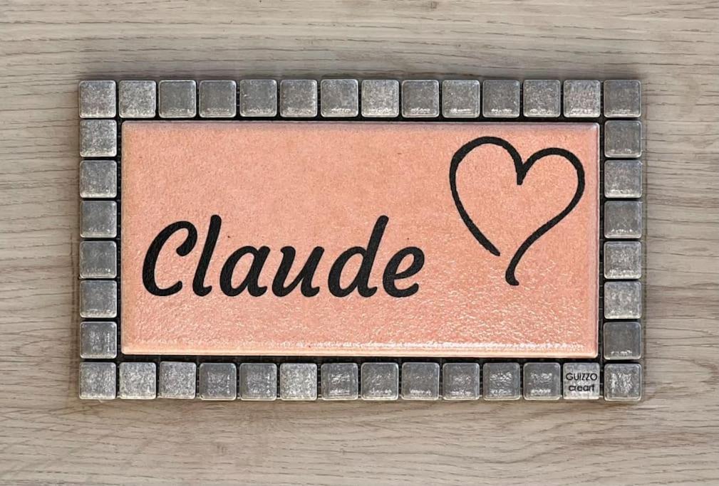 Casa Claude Holiday home *