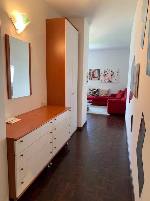 Apartment Look Giovane Per Casa Vista
