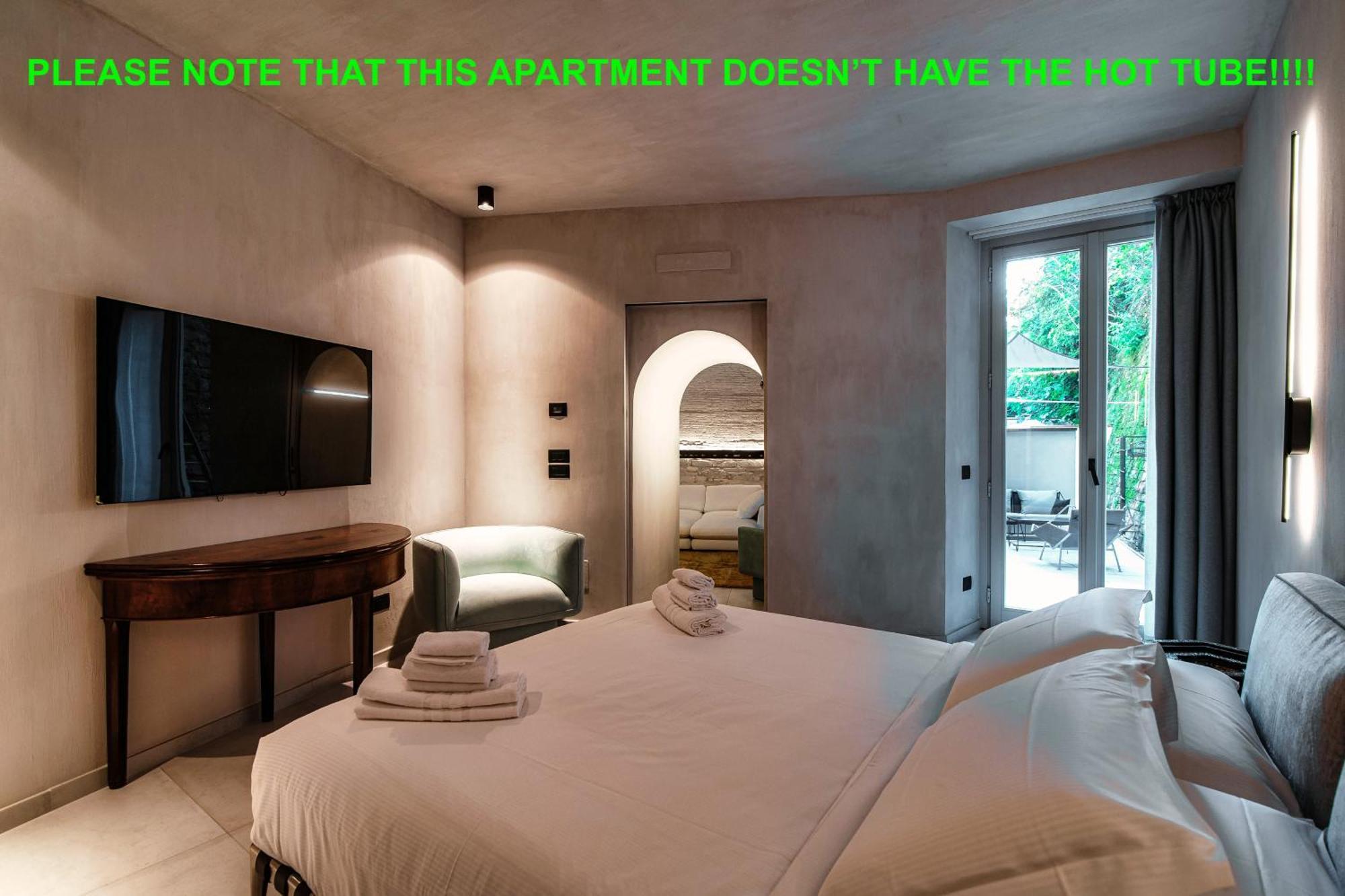 Lorodellago - The House Of Travelers * Como