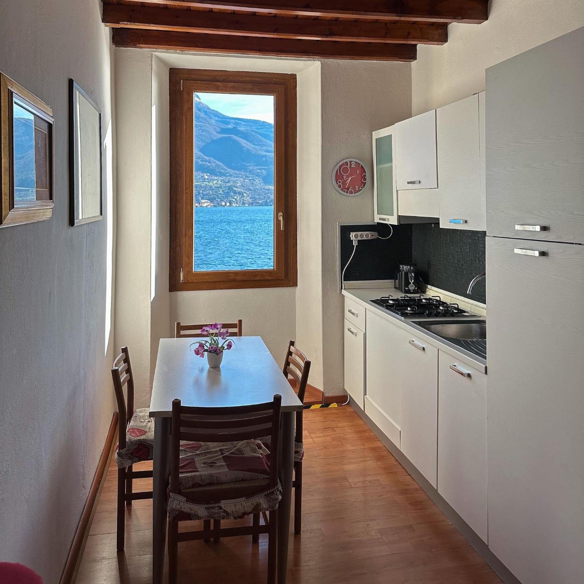 Renzo E Lucia Lake View * Oliveto Lario