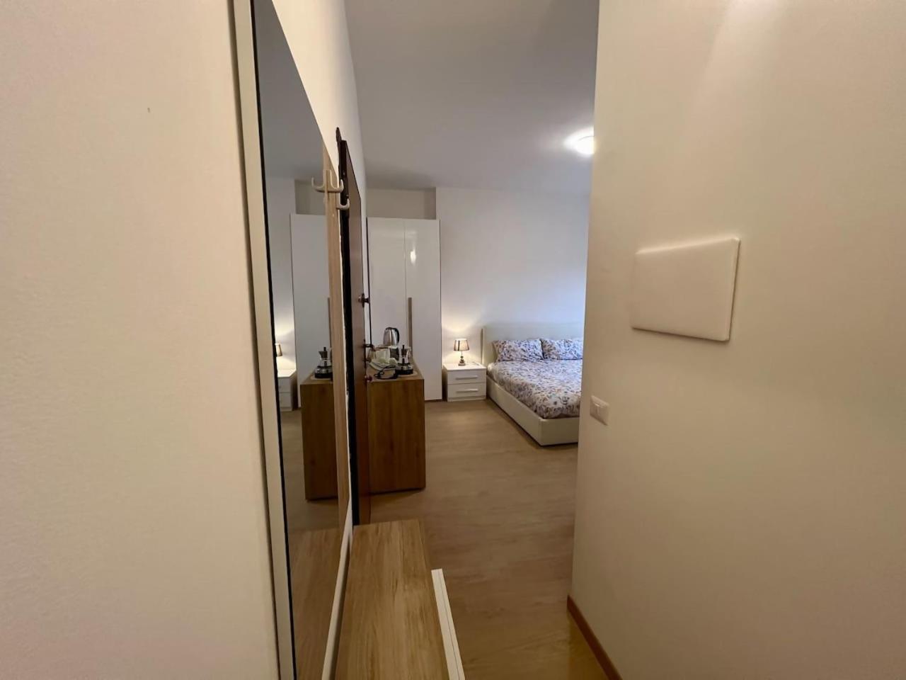 Blue's Place - Vicino Stazione Chiasso Como