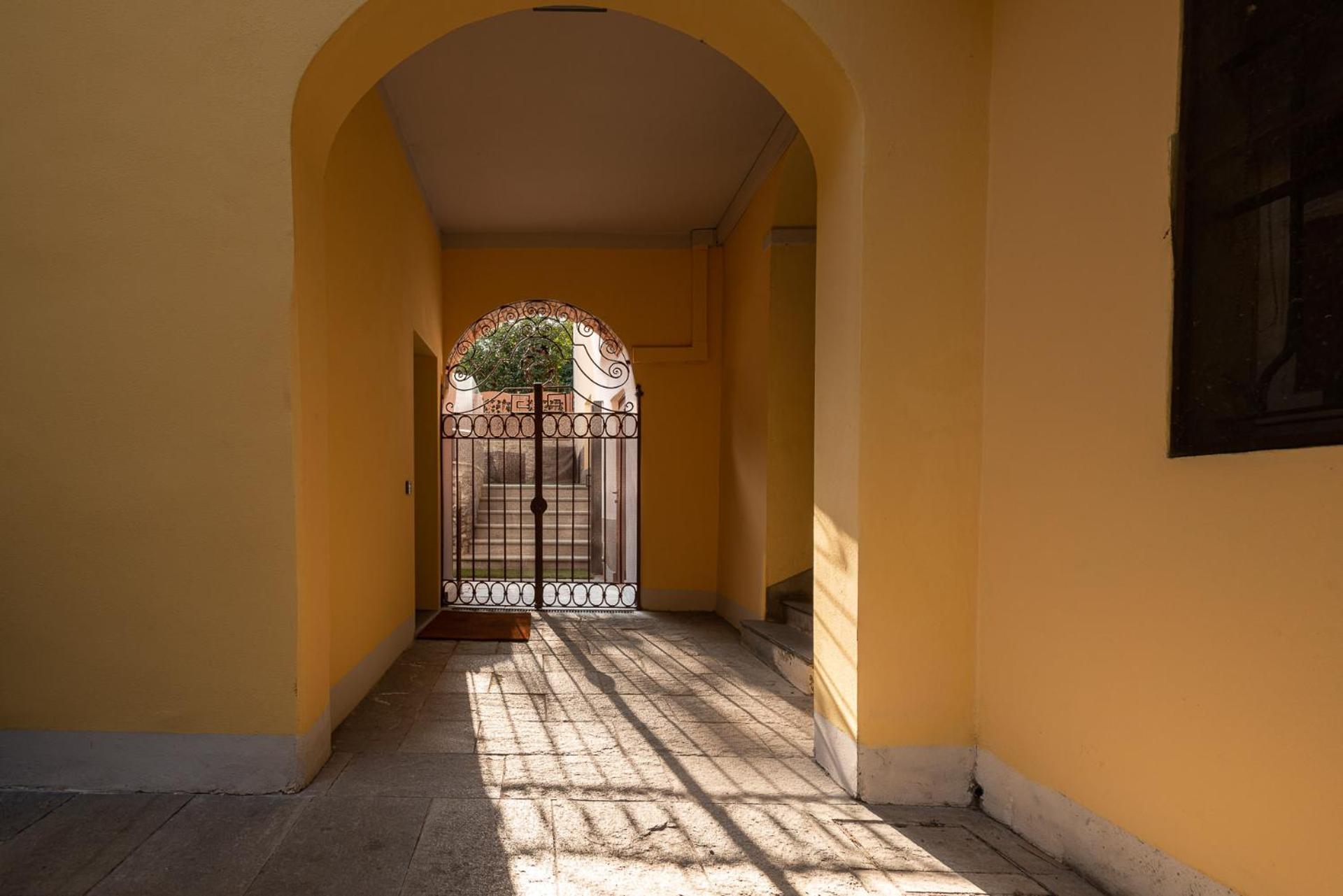 Tivano In Centro Storico Apartment *