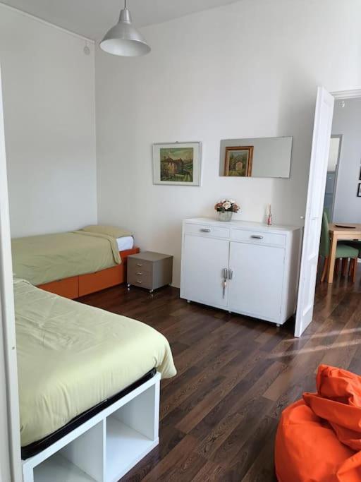 Apartment Near The Lake - Apt/quiet/parking