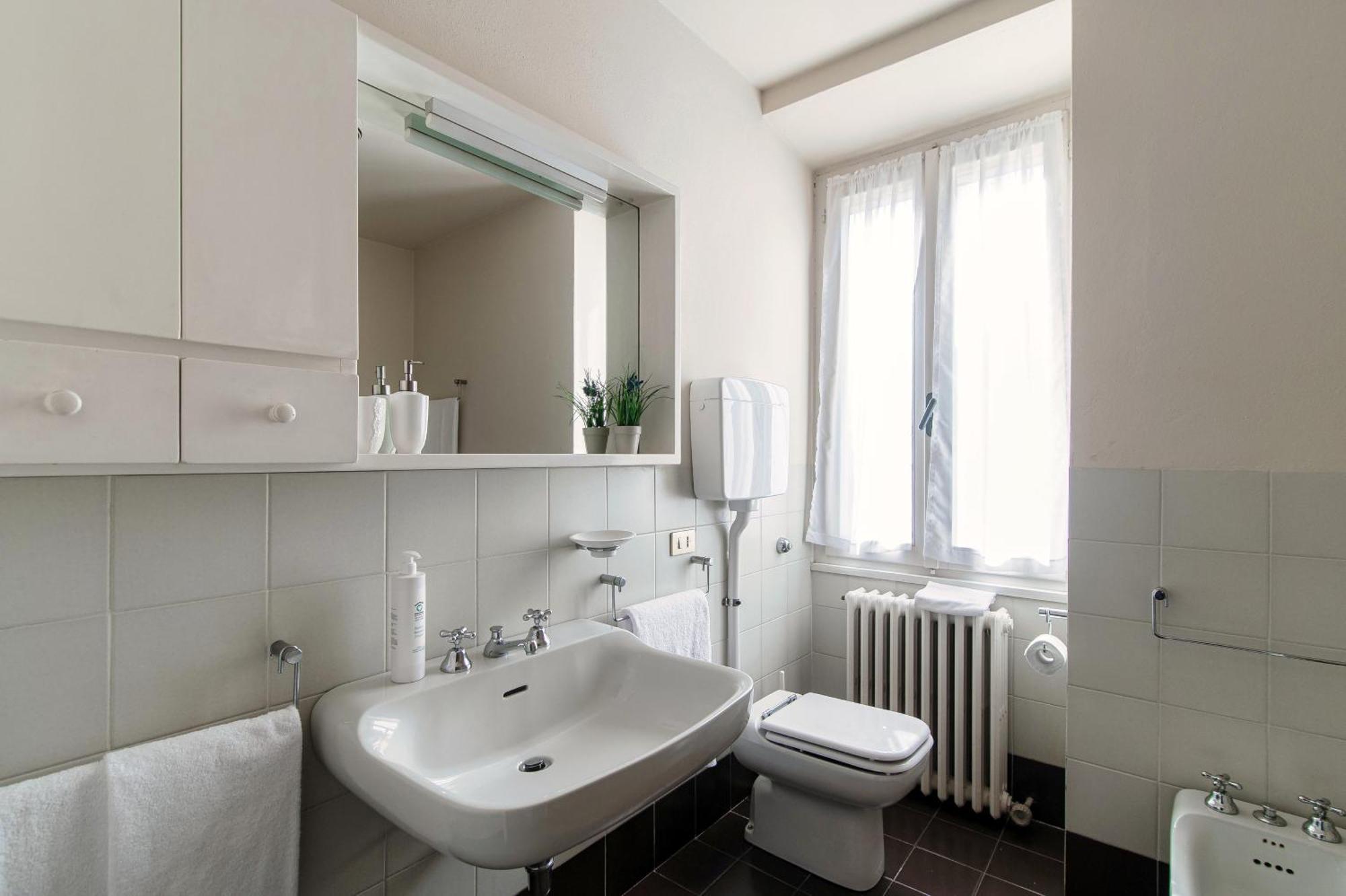 Villa Vica - By Myhomeincomo Musso