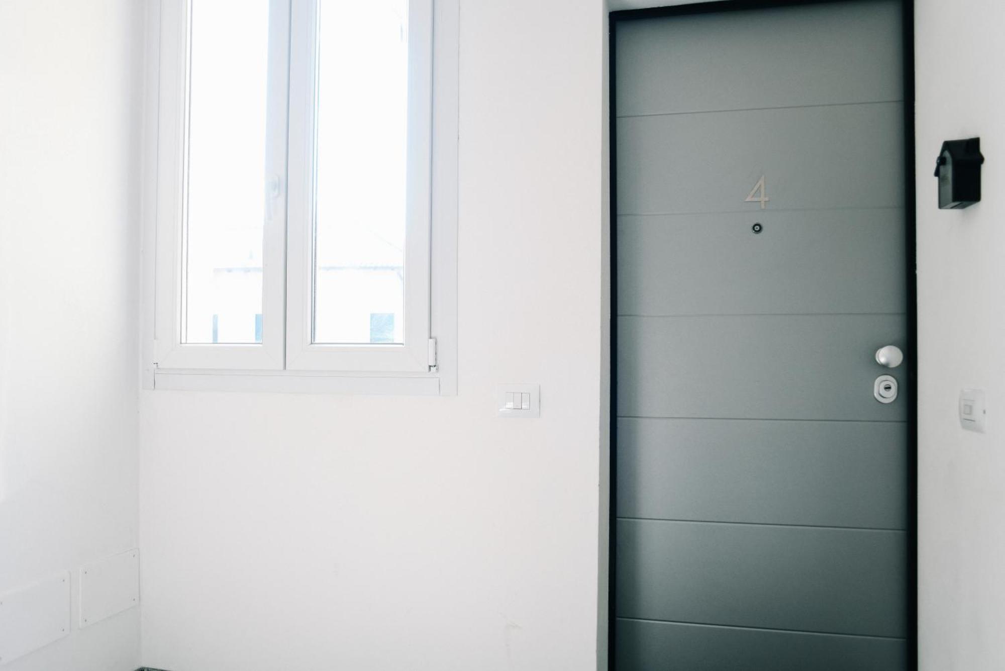 Lora Feathers Suite, Free Parking, Self Check In,4 Apartment