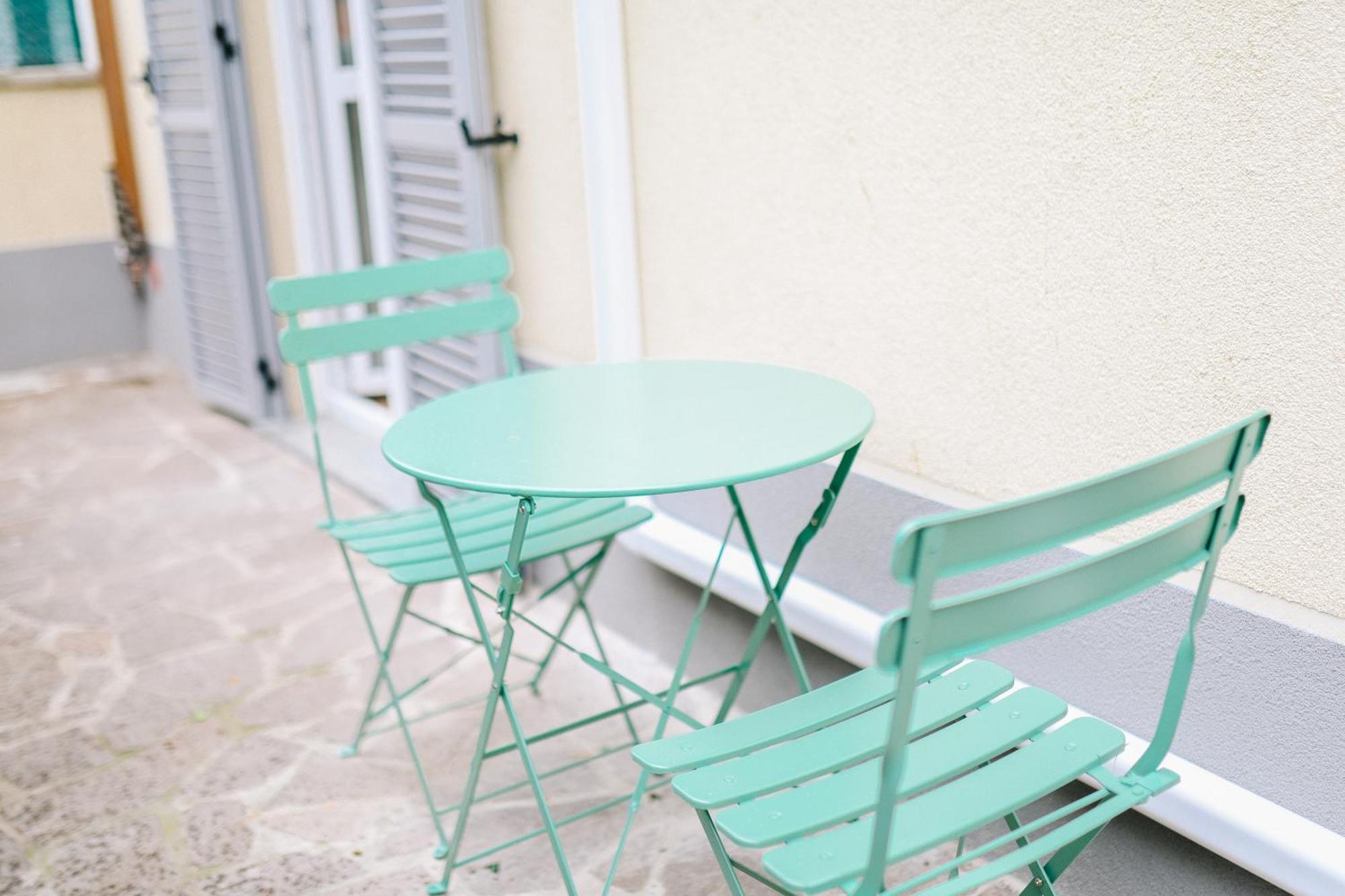 Lora Rose ,free Parking, Self Check In,2 Apartment