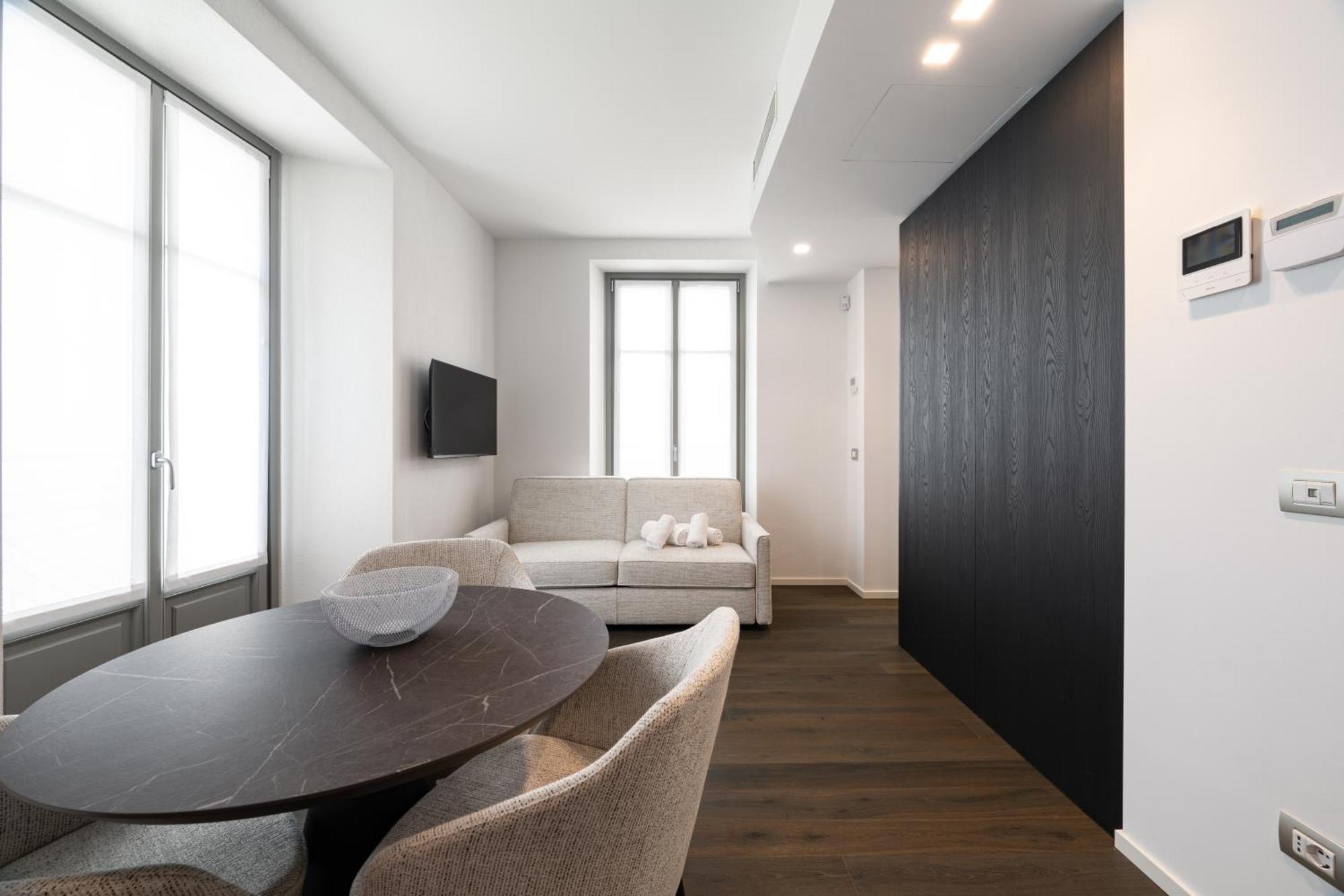 Palazzo La Cortesella - Modern Design & Location Apartment *