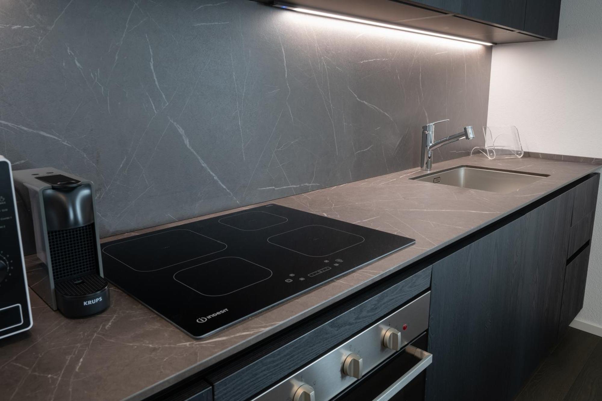 Palazzo La Cortesella - Modern Design & Location Apartment Como