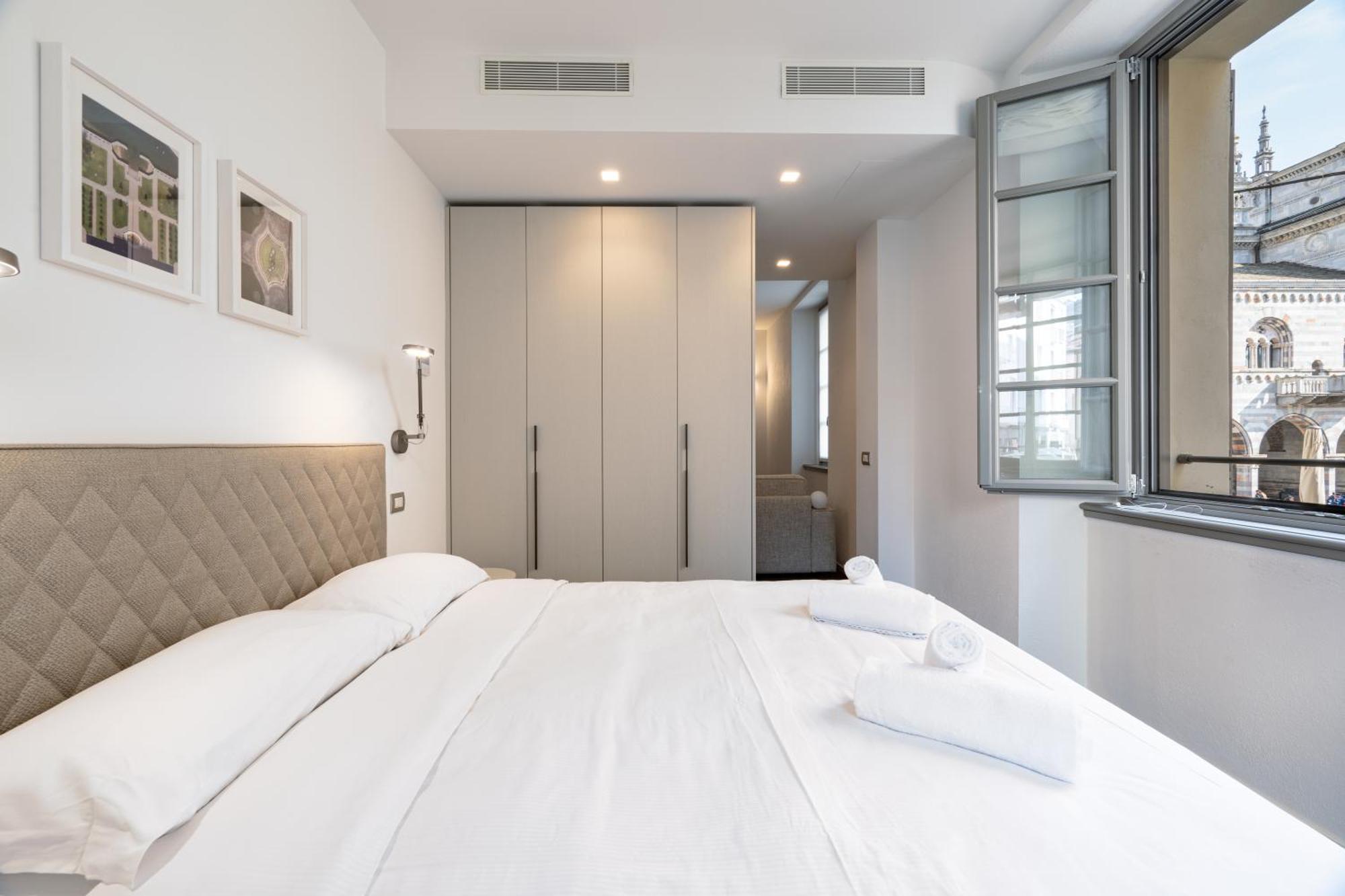 Palazzo La Cortesella - Modern Design & Location Apartment Como