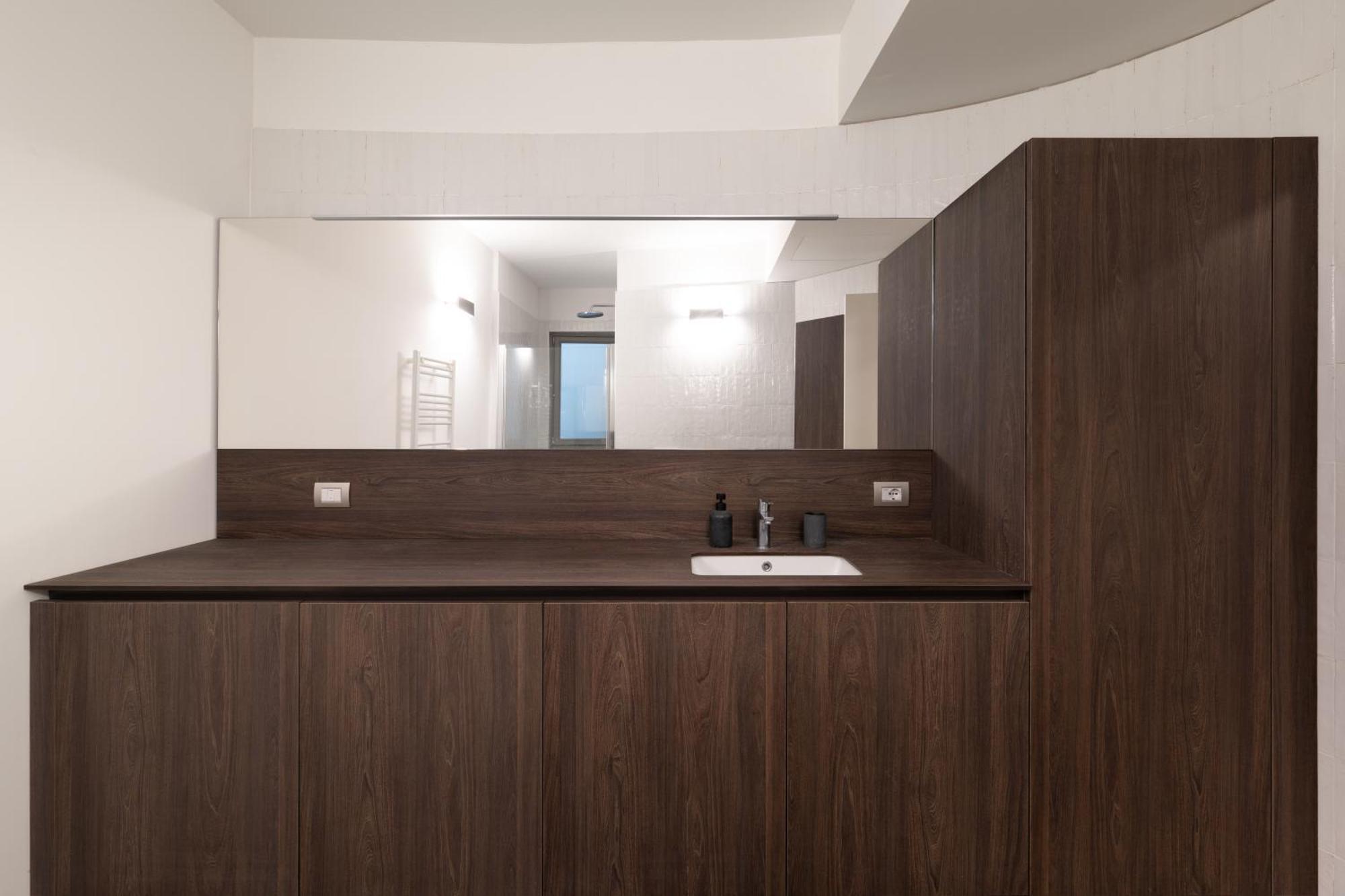 Apartment Palazzo La Cortesella - Modern Design & Location *
