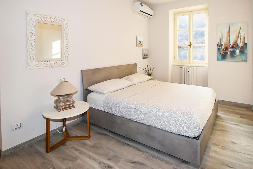 Casa Ariel, In Piazza A Colico, Apartment Colico