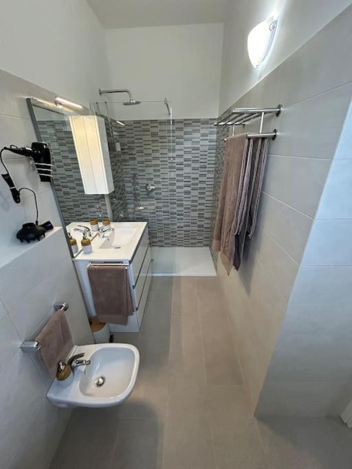 Apartment Blue's Place - Vicino Stazione Chiasso *