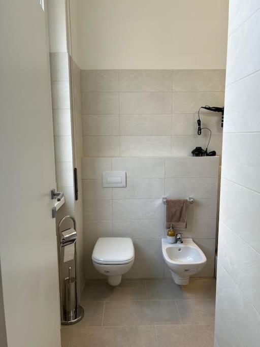 Blue's Place - Vicino Stazione Chiasso *