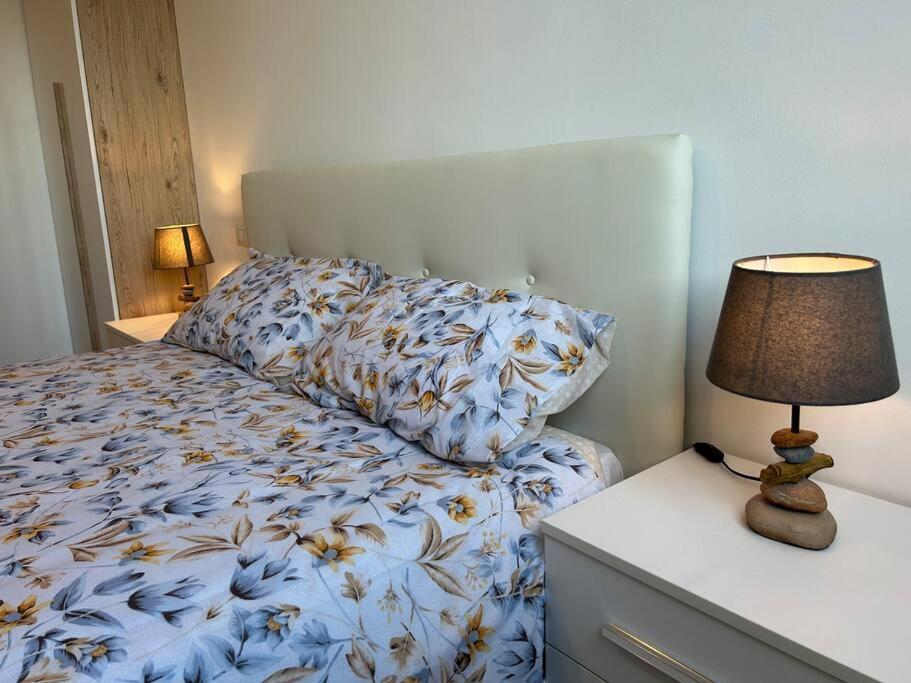Apartment Blue's Place - Vicino Stazione Chiasso *