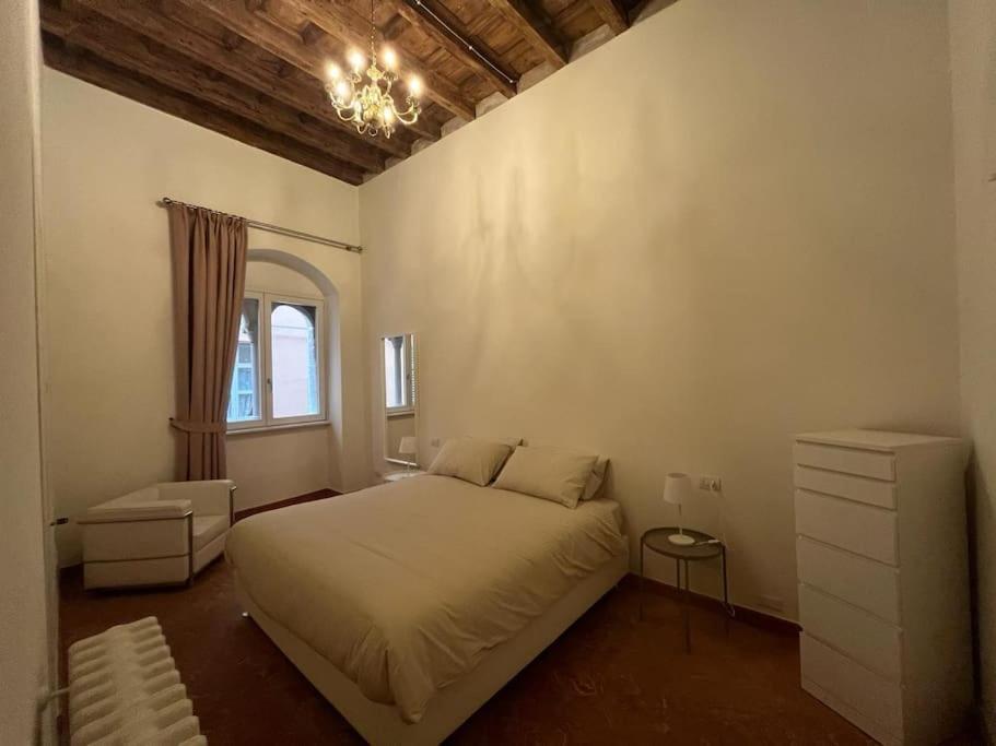 Apartment La Dama Finestra In Centro *