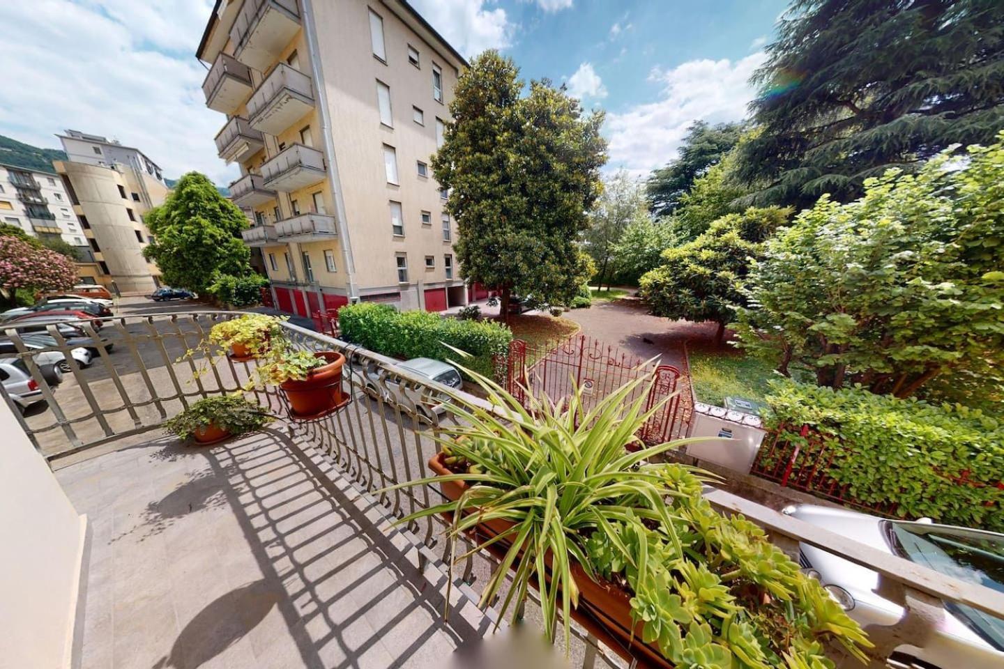 Apartment House