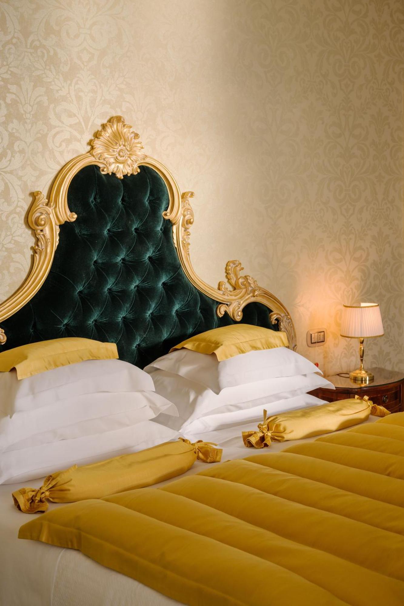 Hotel Grand Serbelloni - A Legendary 5*