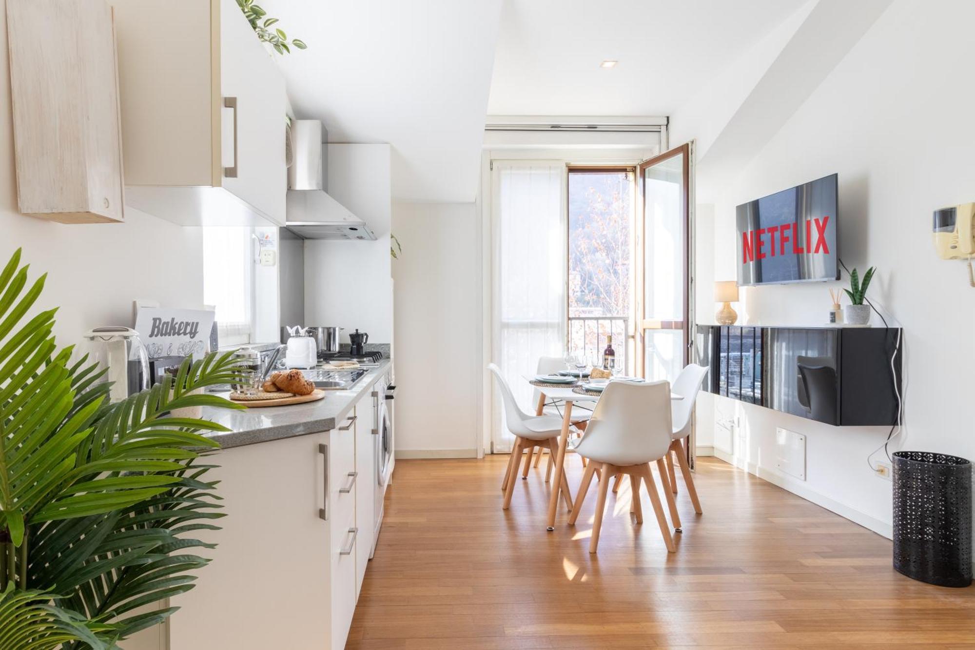 Dream In Apartment *