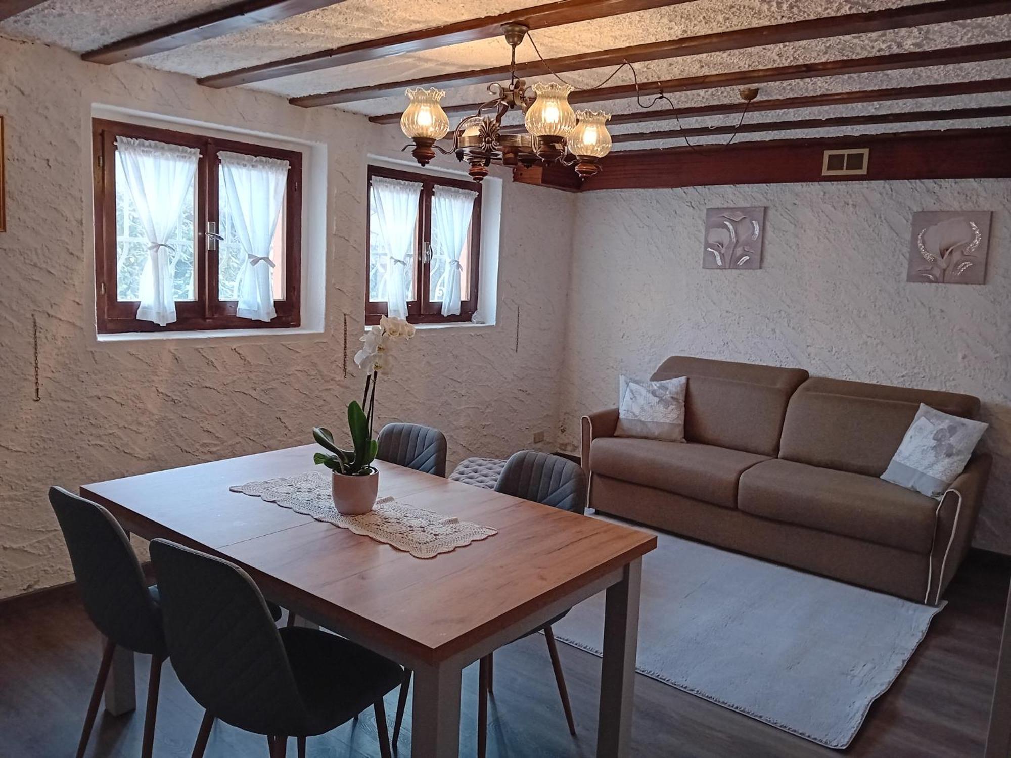 Apartment Antica Casa Di Lea San Siro (Lombardy)