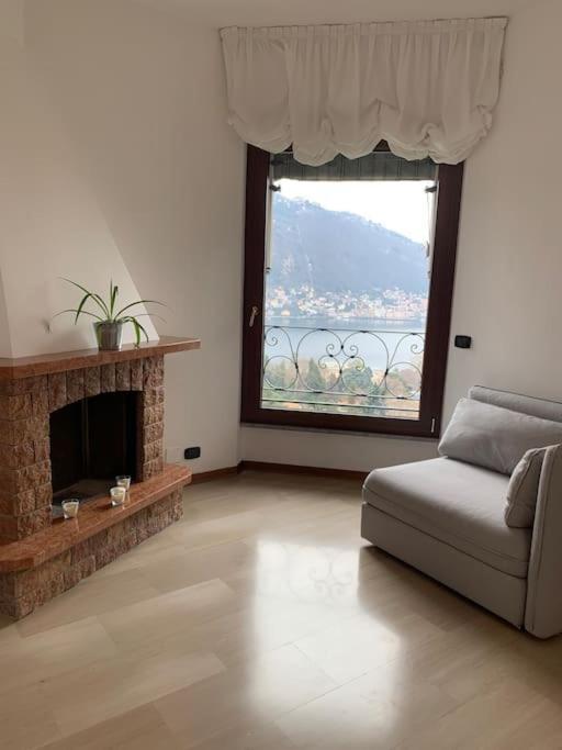 La Finestra Sul Di * Como