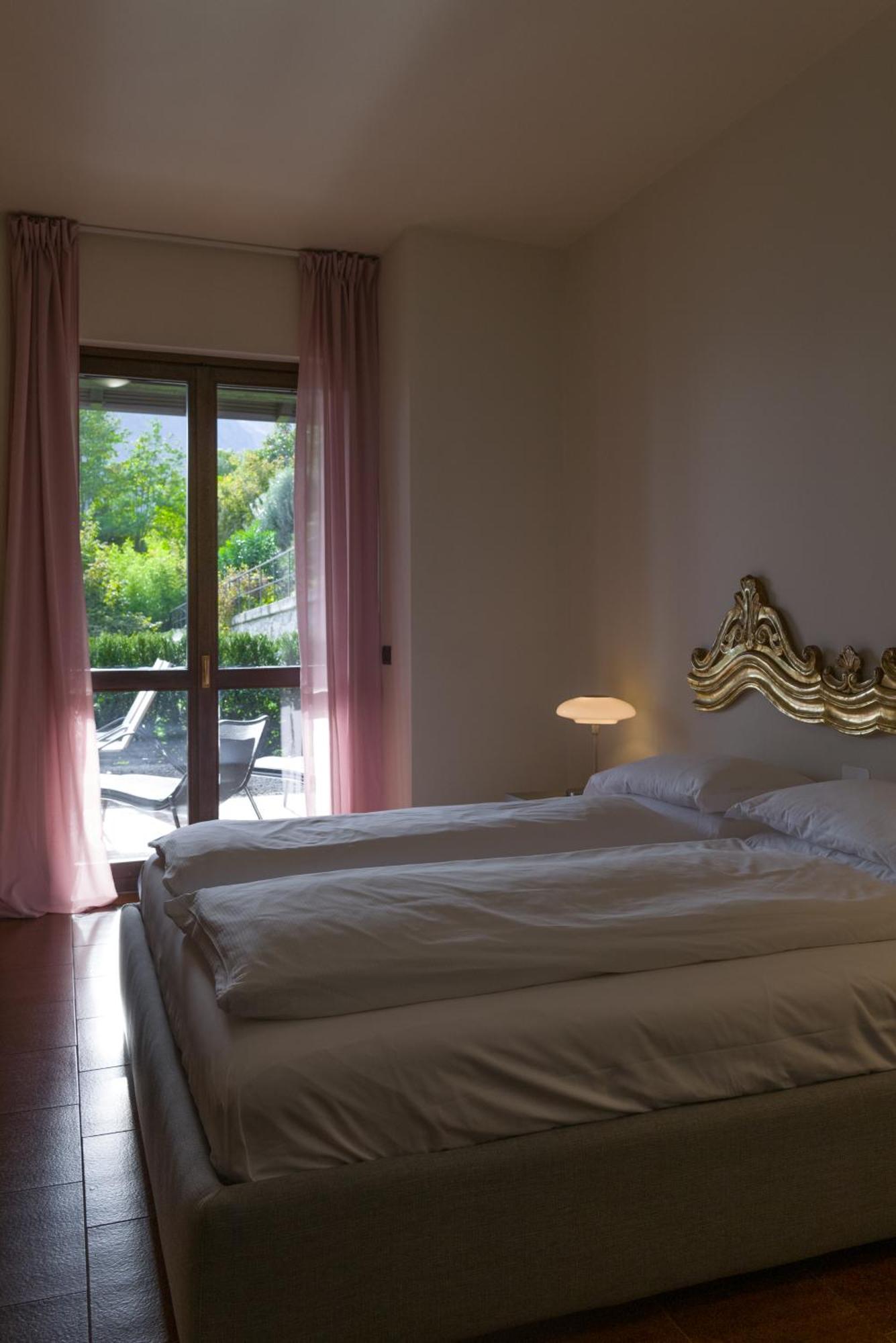 Alabastro Ago Luxury & *