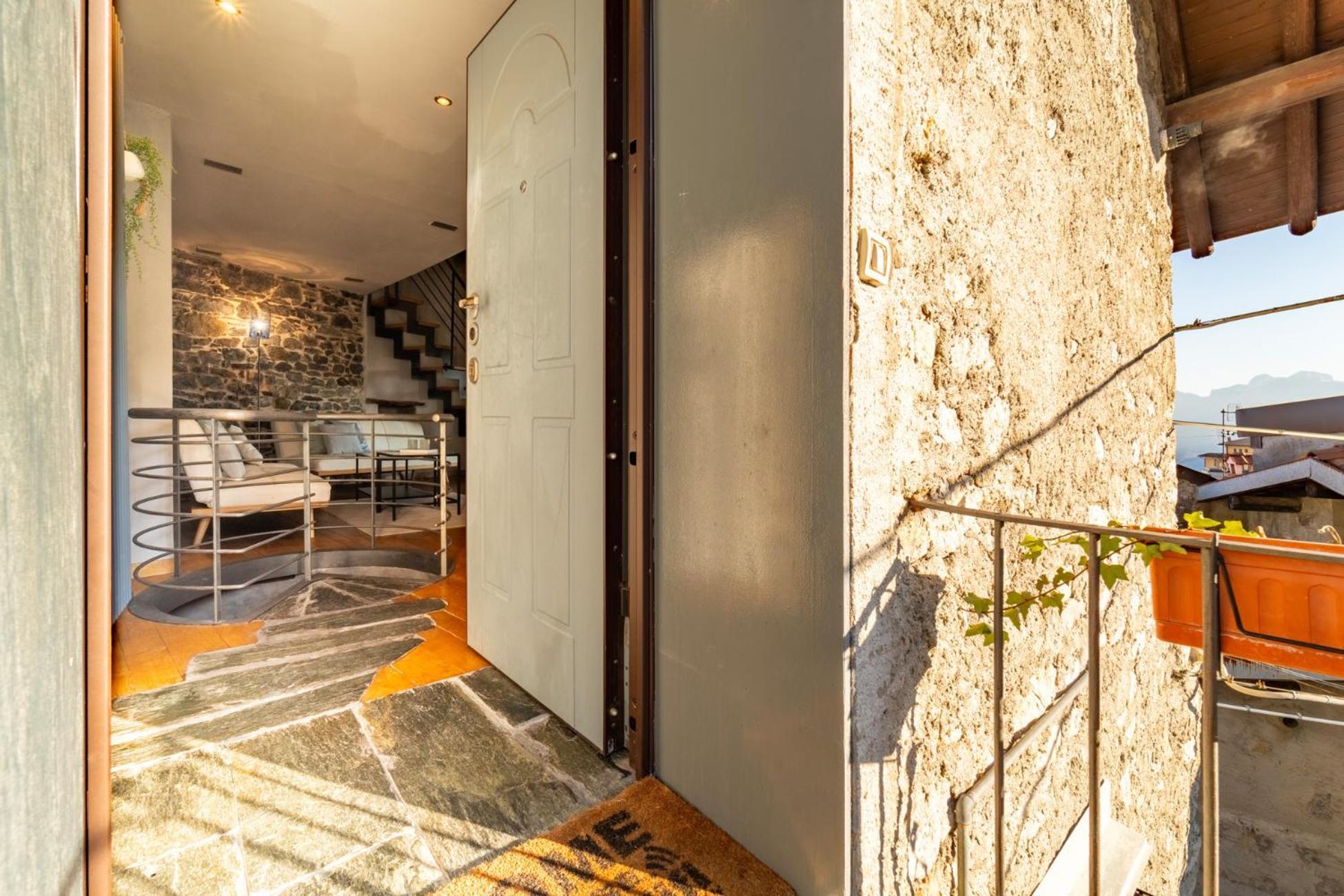Apartment Petra In By Wonderful Italy Civenna