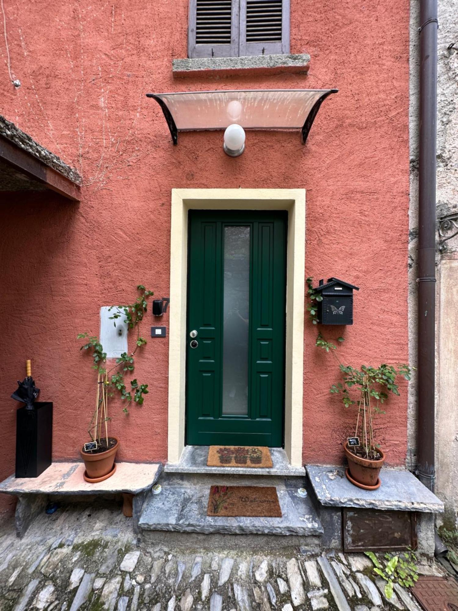 La Casa Del Mastro - *