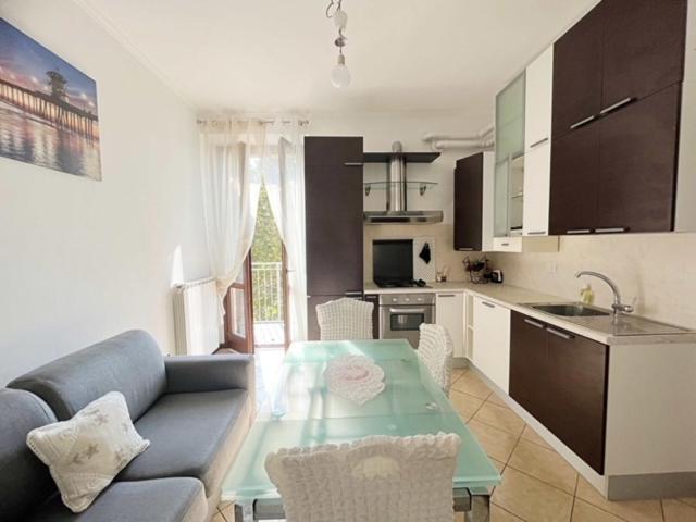Confortevole Con Terrazza Apartment *
