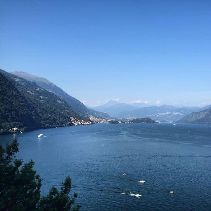 Charming & Bright Lakefront * Argegno