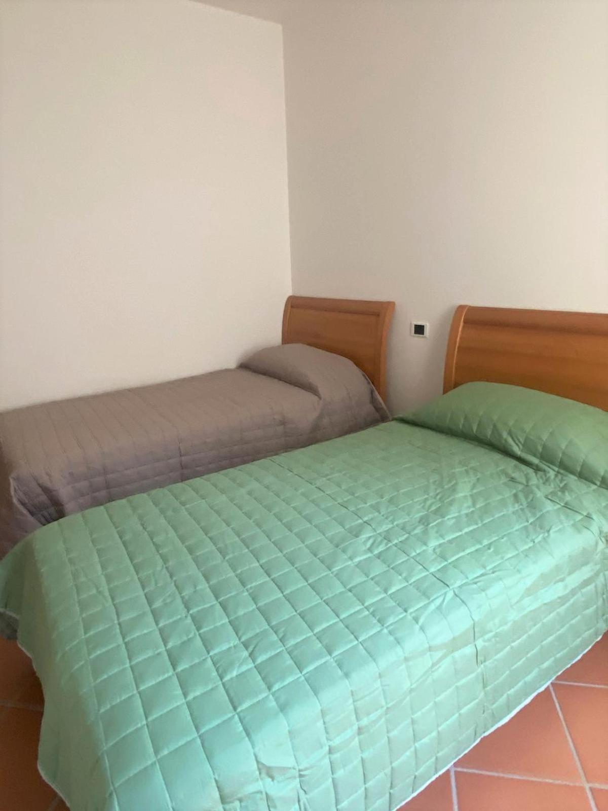 The Rose - Front Cremia