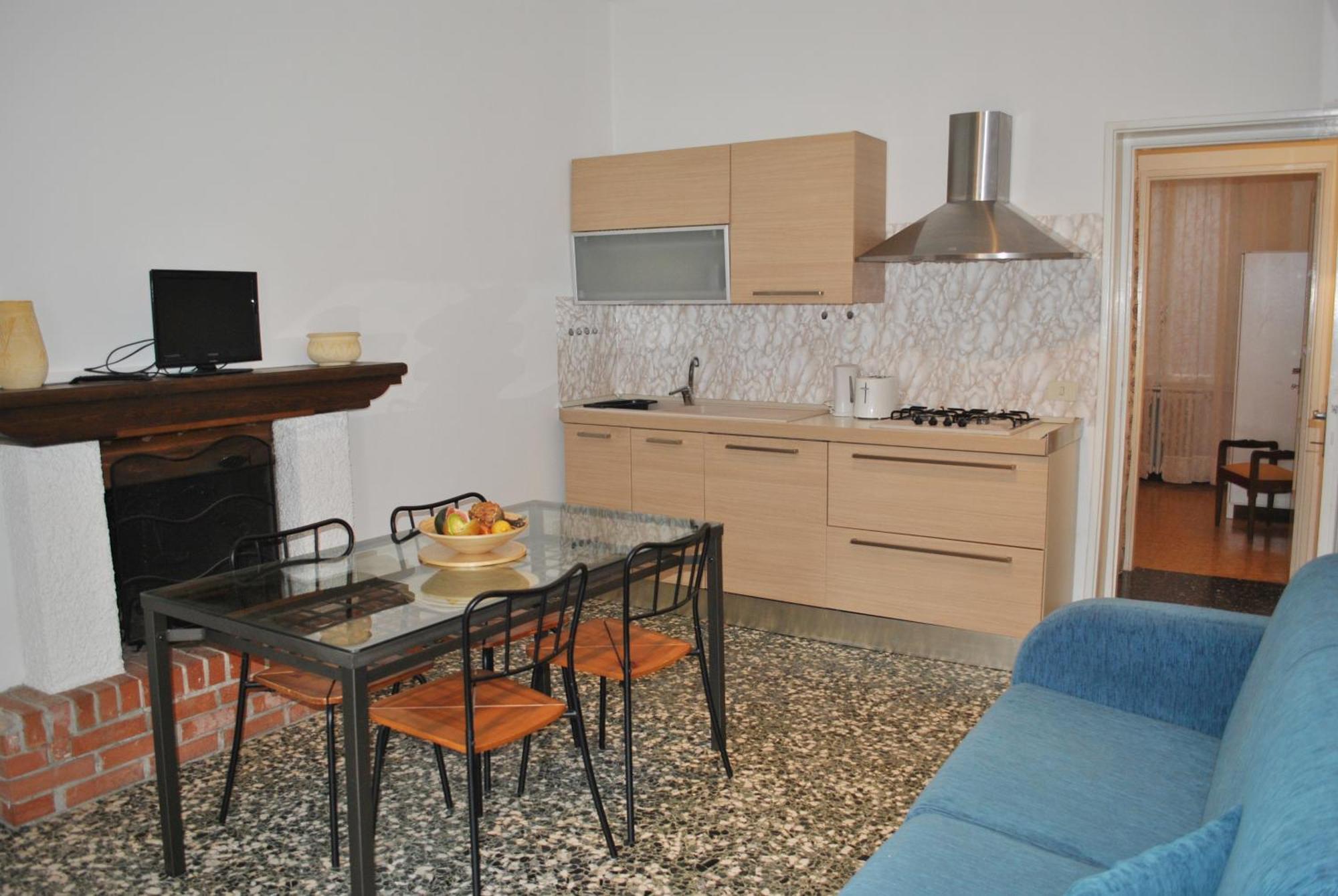 The Romantic Village House - With Lake View Apartment Colonno