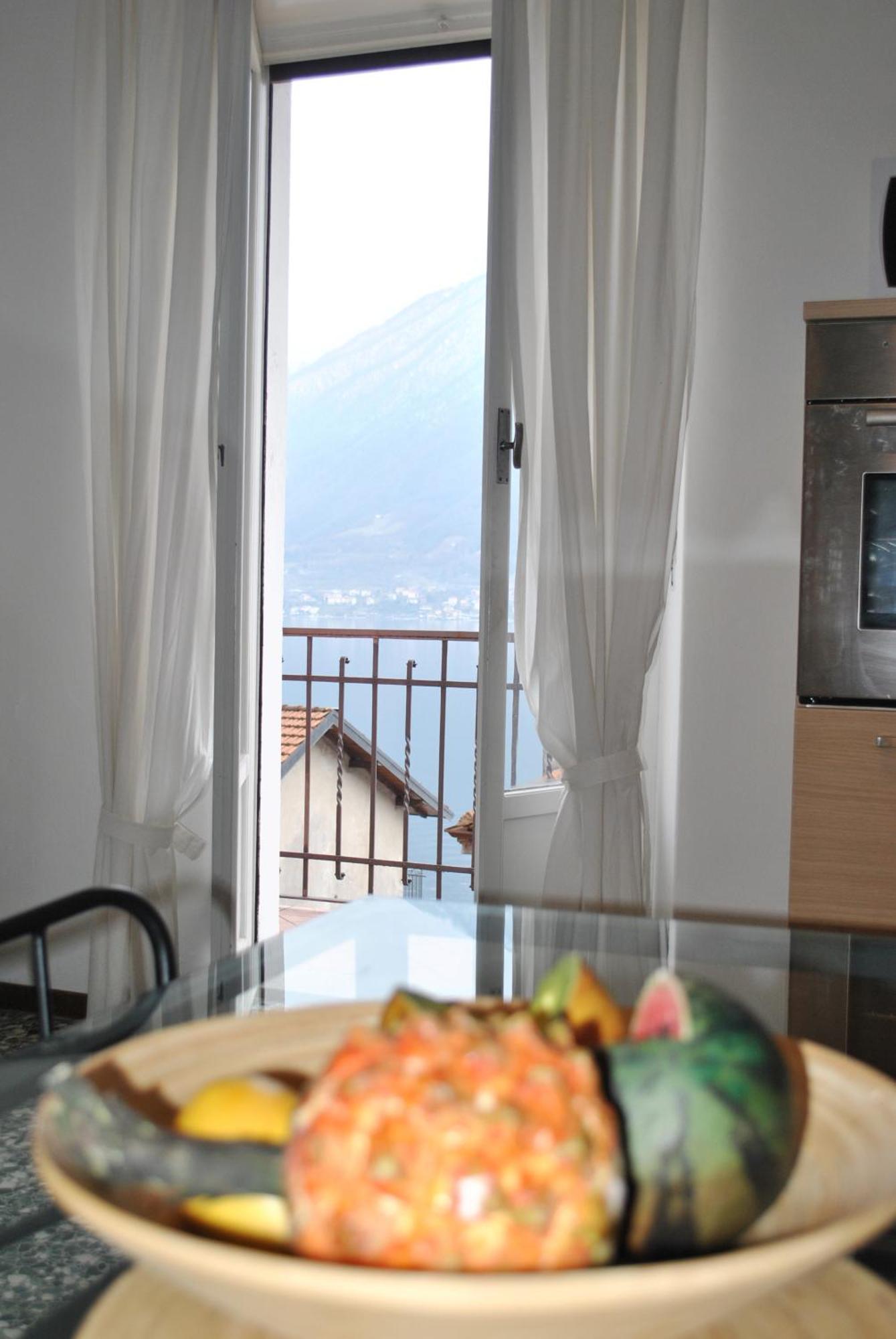 Apartment The Romantic Village House - With Lake View