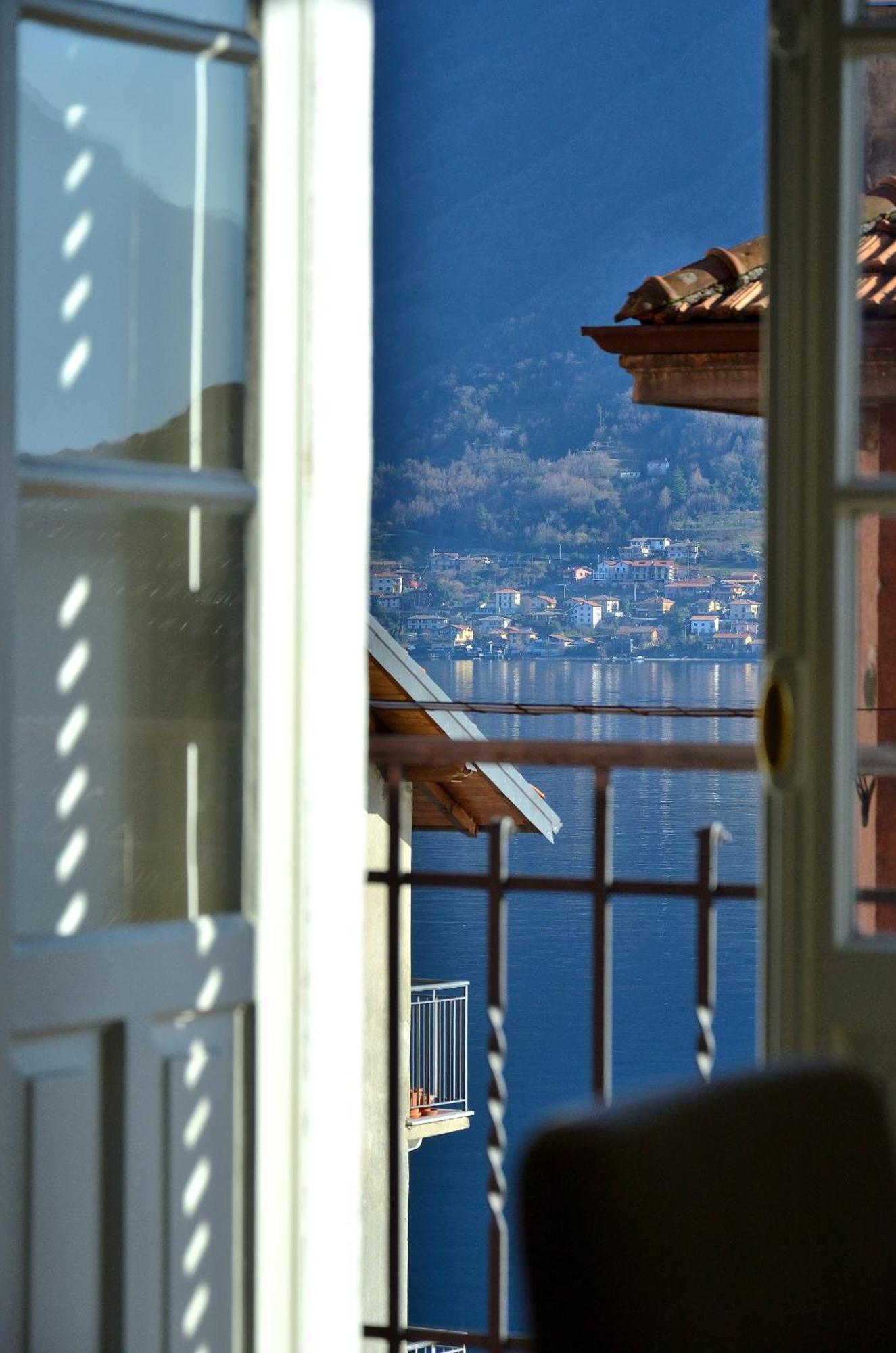 Apartment The Romantic Village House - With Lake View *