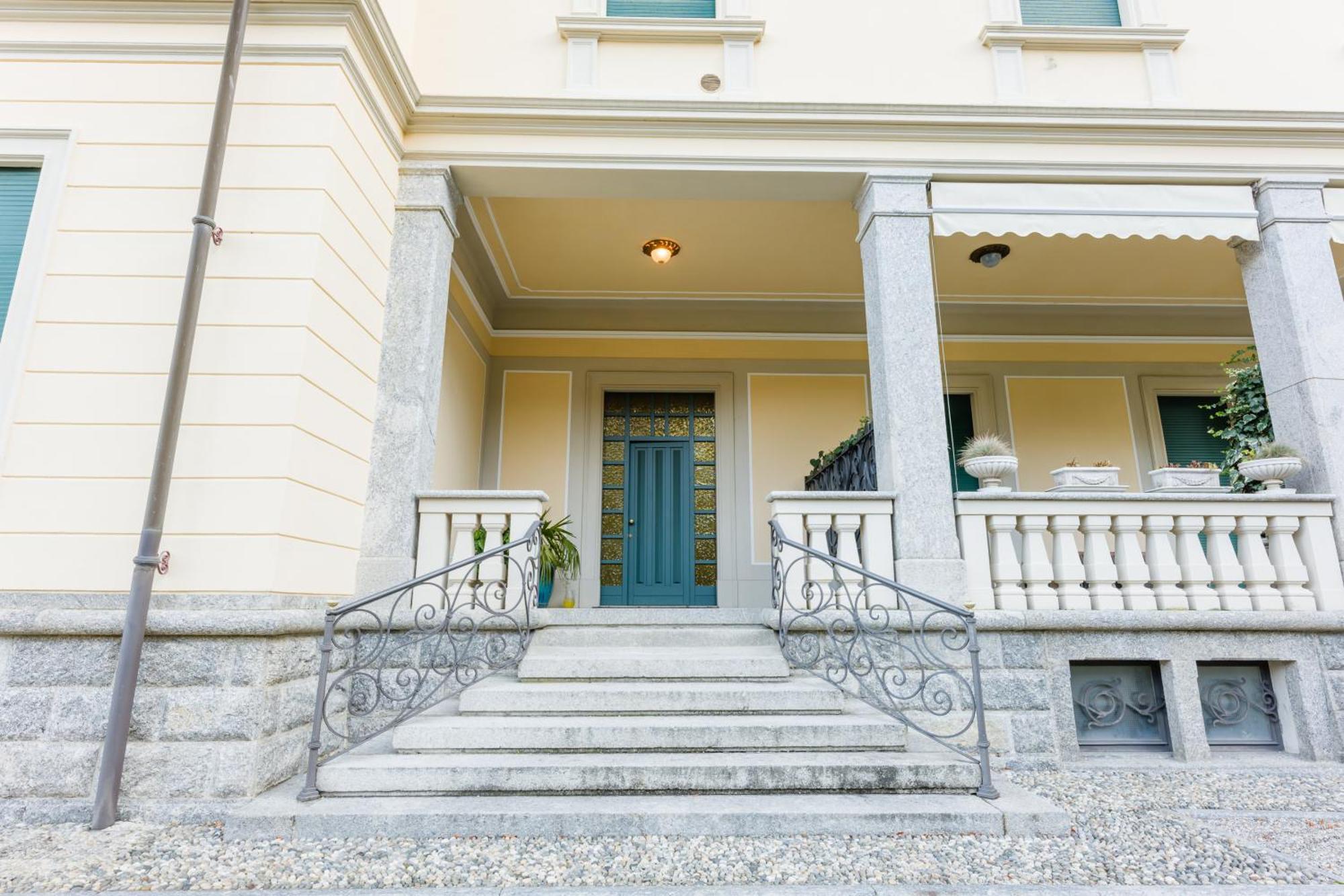 Regal With View And Free Parking * Bellagio