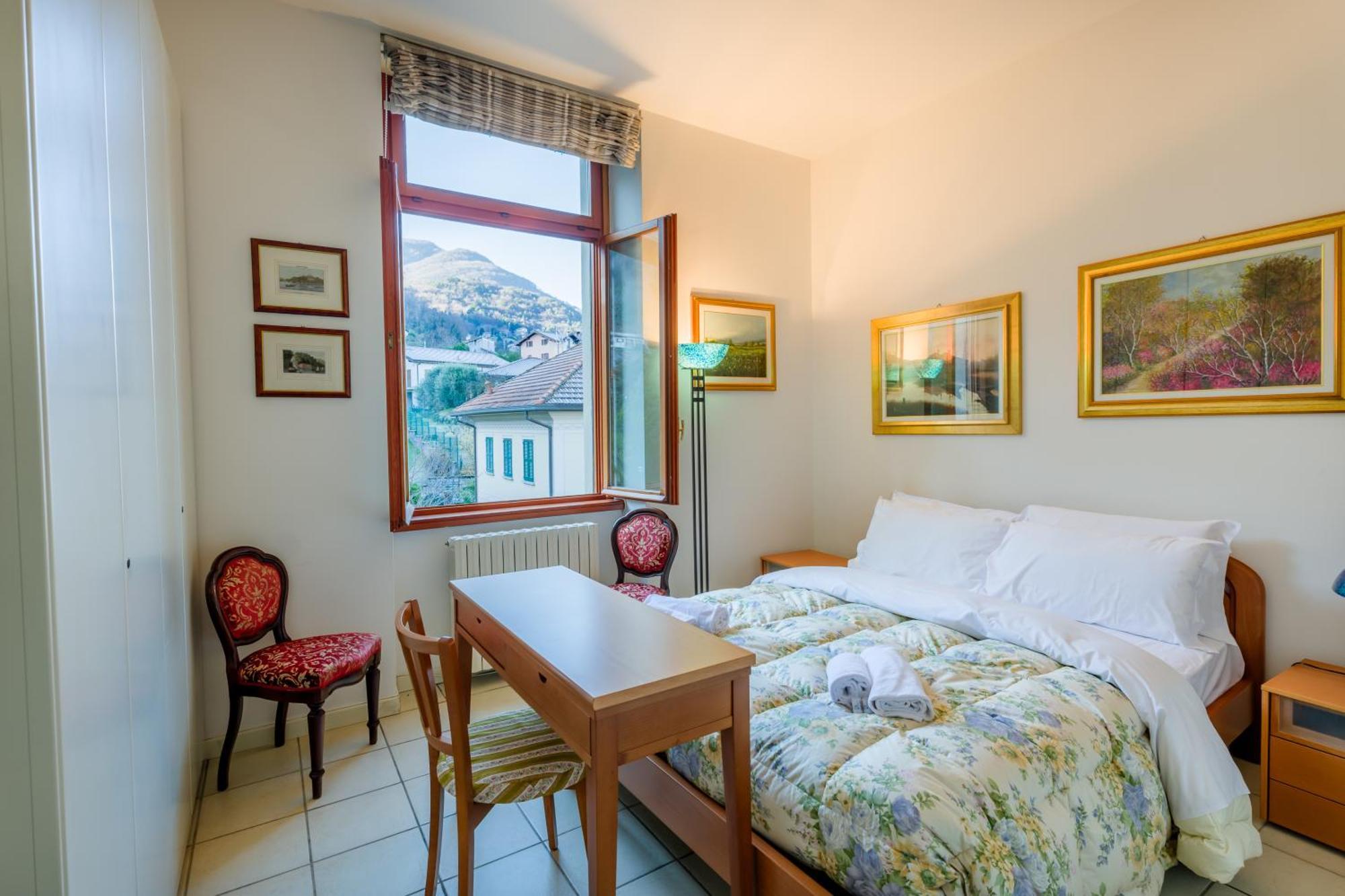 Regal With View And Free Parking Apartment *