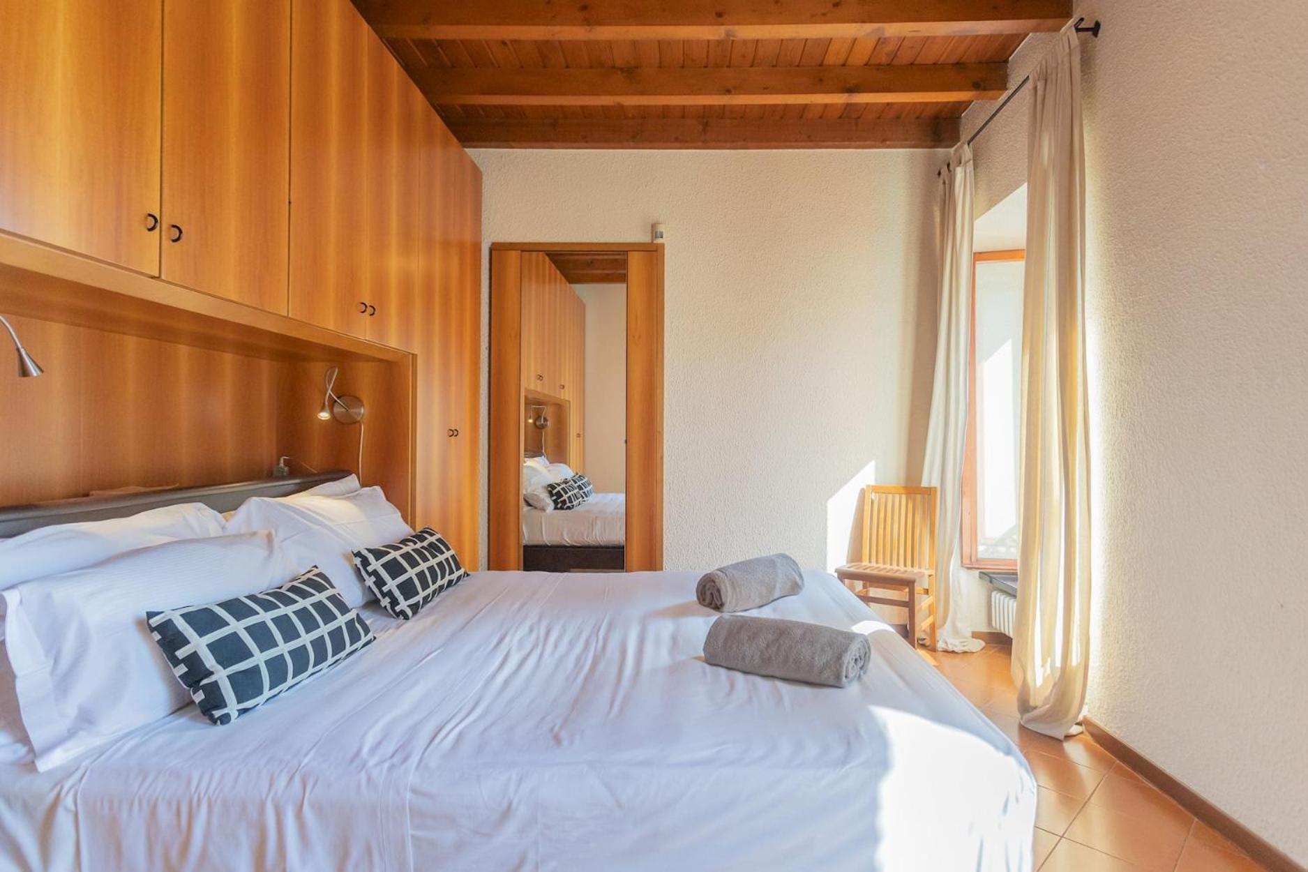 Front With Private Funicular By Rent * Como