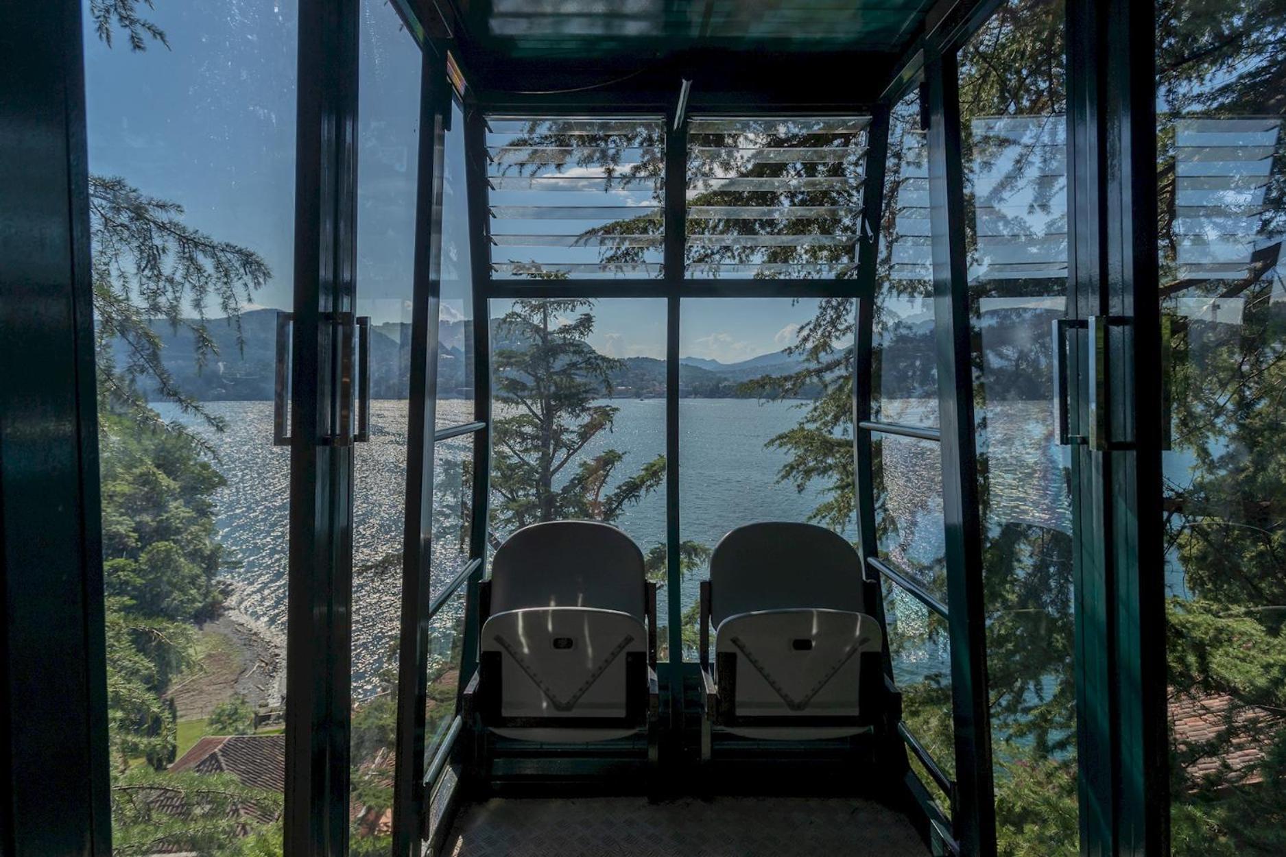 Apartment Front With Private Funicular By Rent