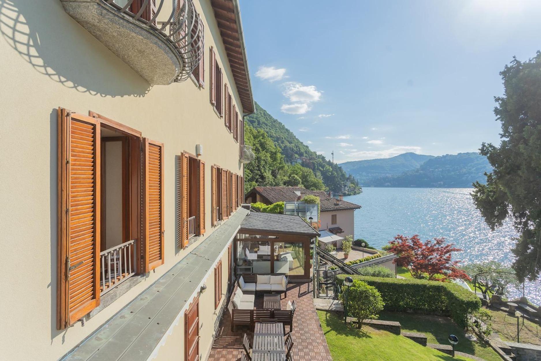 Front With Private Funicular By Rent *
