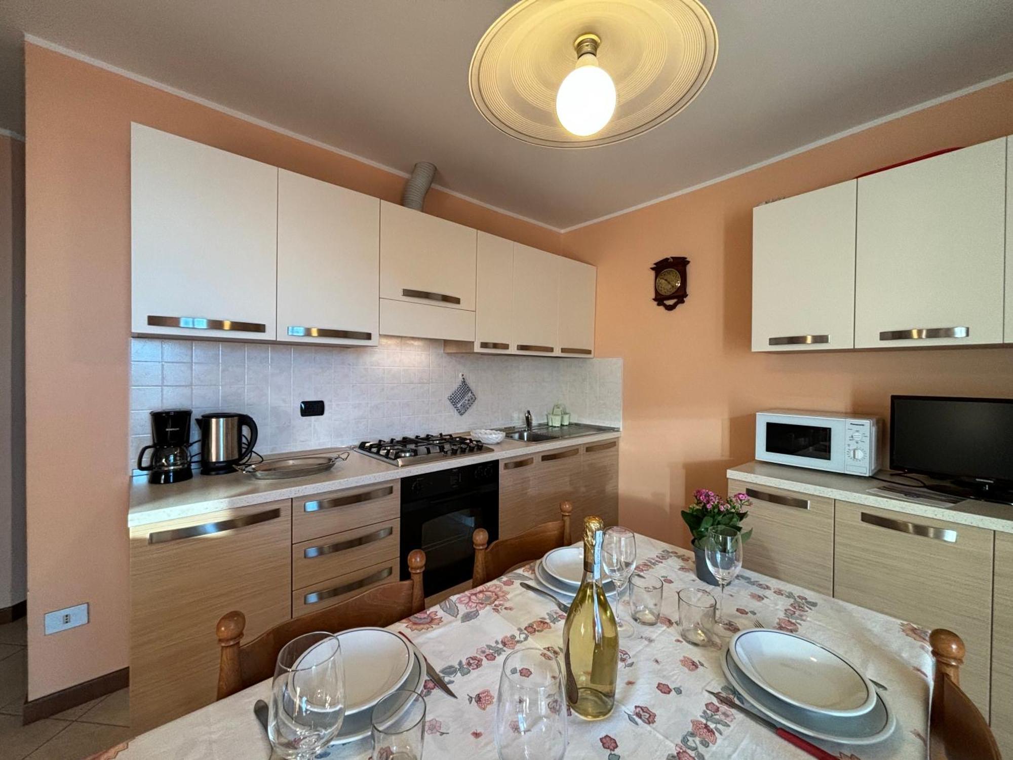 Stunning View Peglio - Larihome A45 Apartment