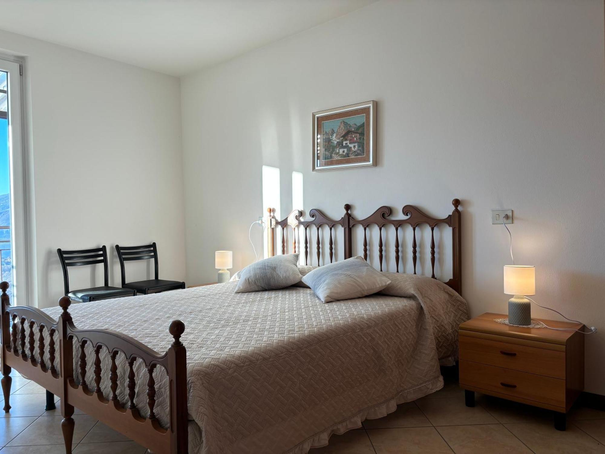 Stunning View Peglio - Larihome A45 Apartment *