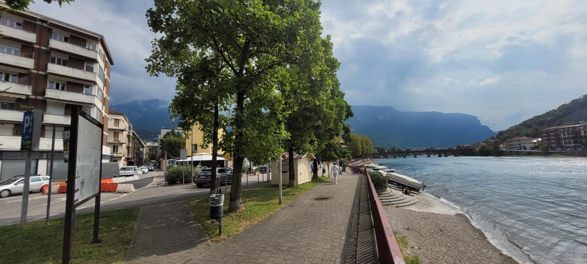 Lakefront Retreat Lecco
