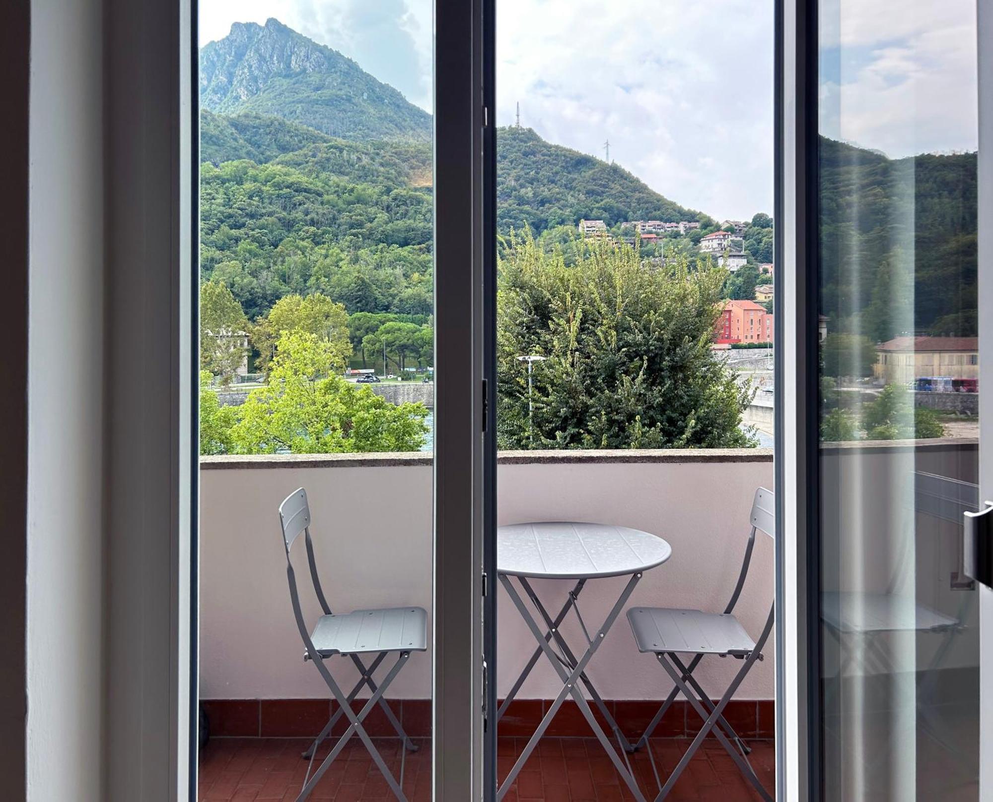 Apartment Lakefront Retreat Lecco