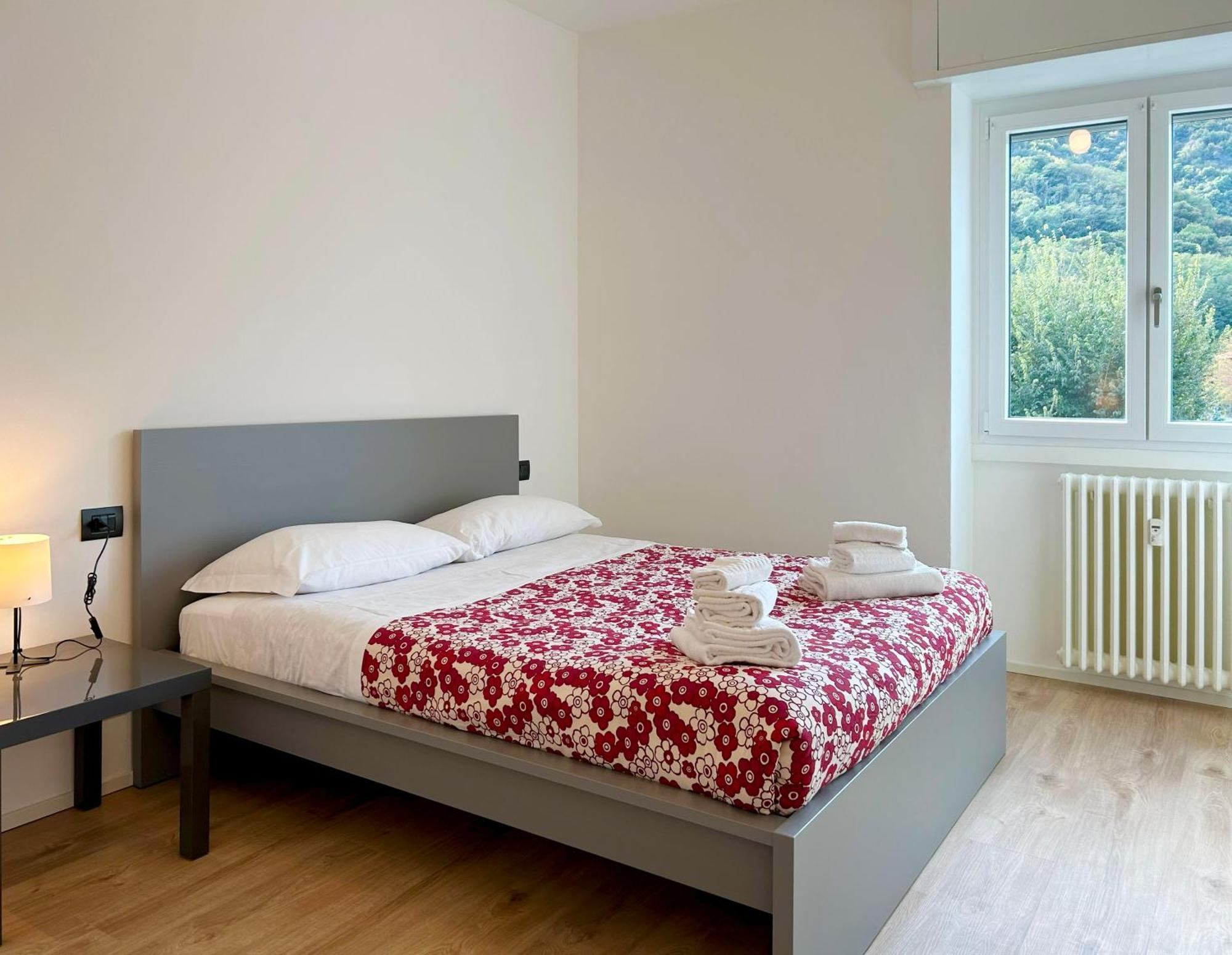 Lakefront Retreat * Lecco