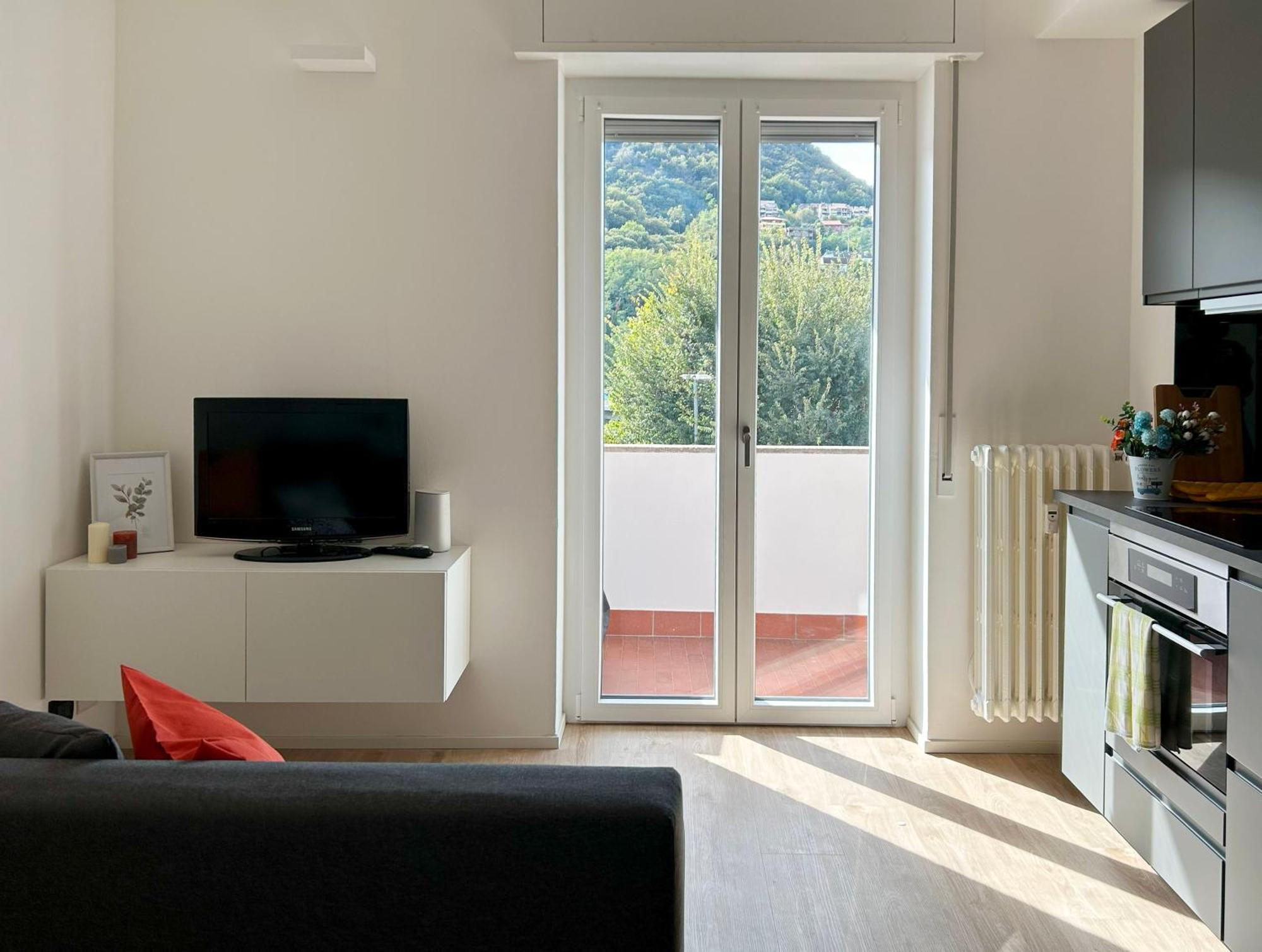 Lakefront Retreat Lecco