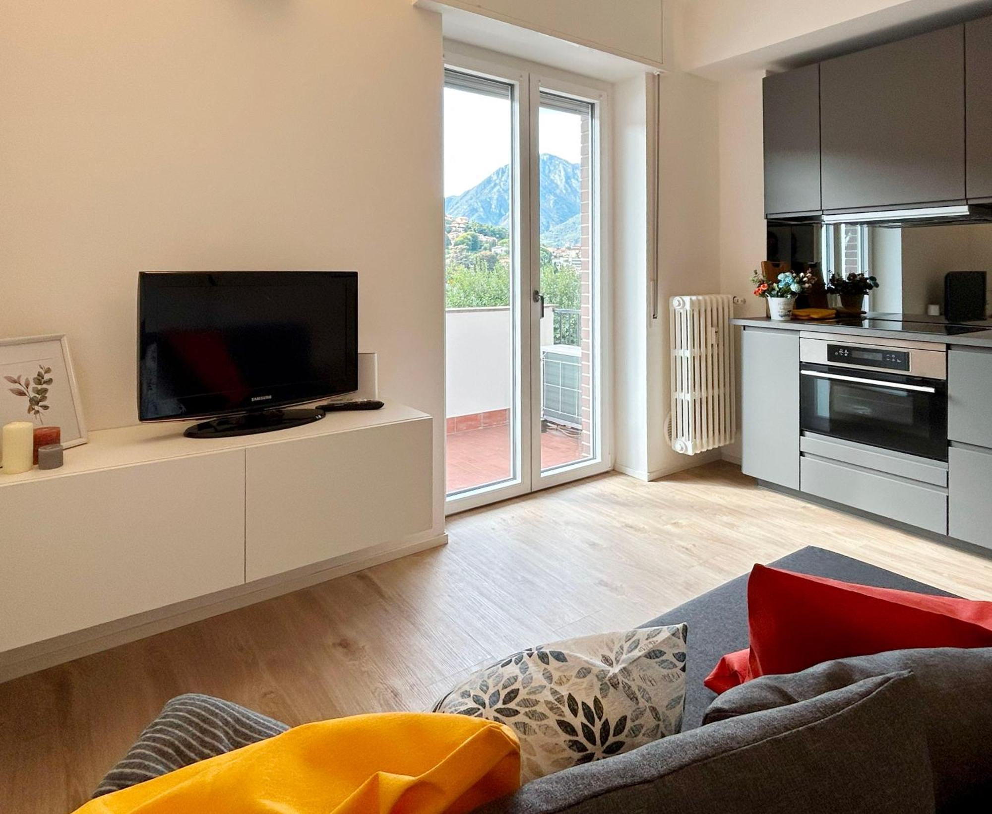 Lakefront Retreat Apartment *