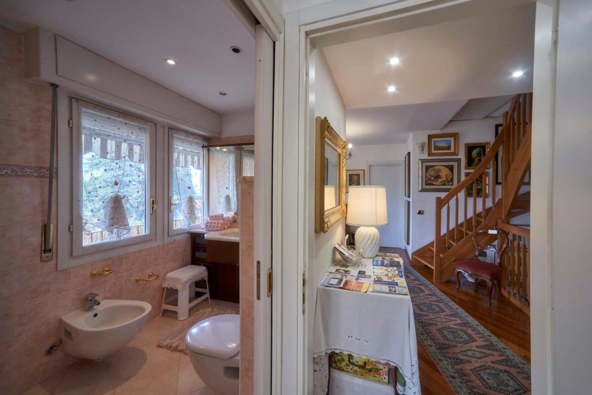 Tosca House 2 Bed & Breakfast Varenna