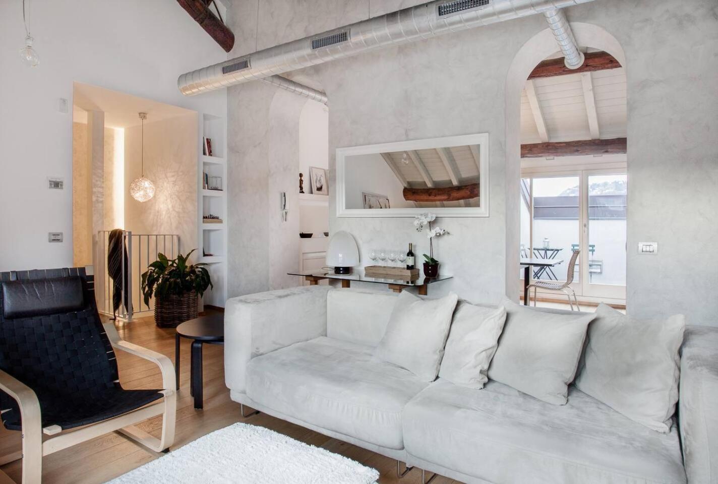 Apartment Sweet Como
