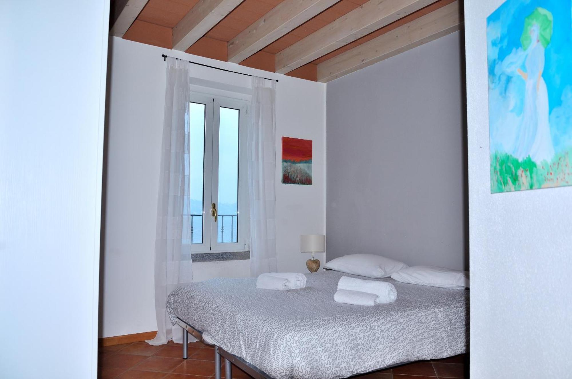 White Garden - With Access To The Lake Apartment