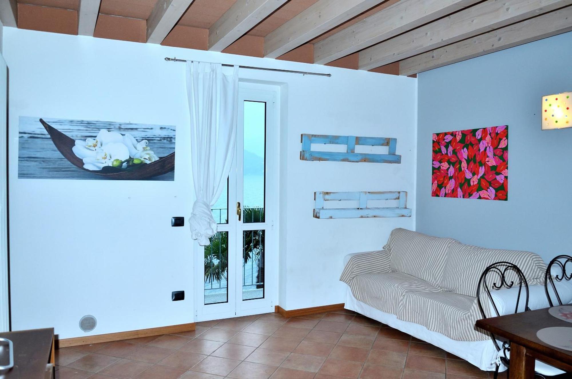 White Garden - With Access To The Lake Apartment *