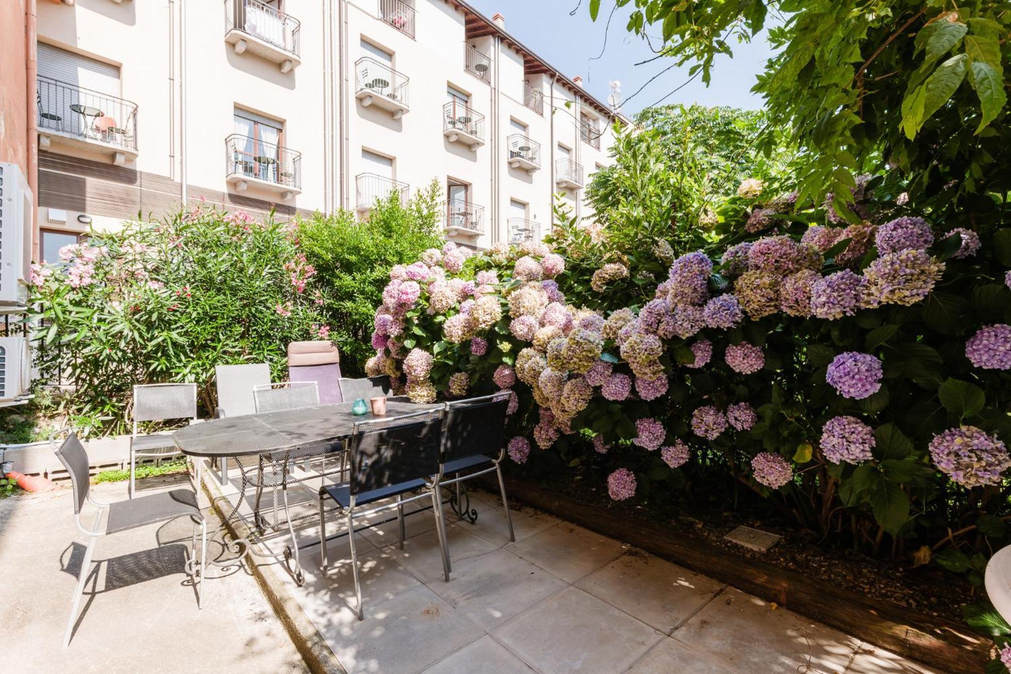 Azalea Apartment Acquaseria
